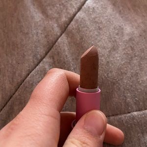 Jeffree Star Velvet Trap Lipstick in shade Celebrity skin